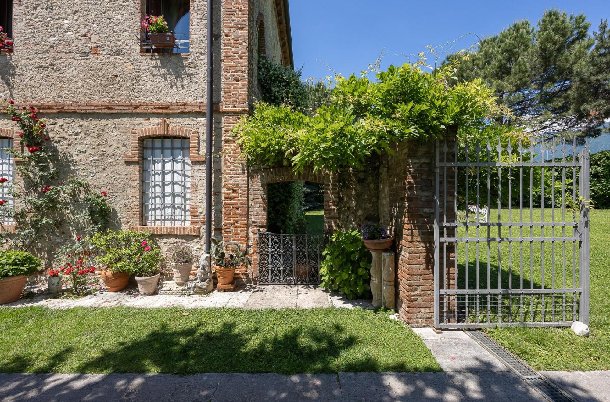 Locanda La Corte Dei Galli Casa de hóspedes Carre Exterior foto